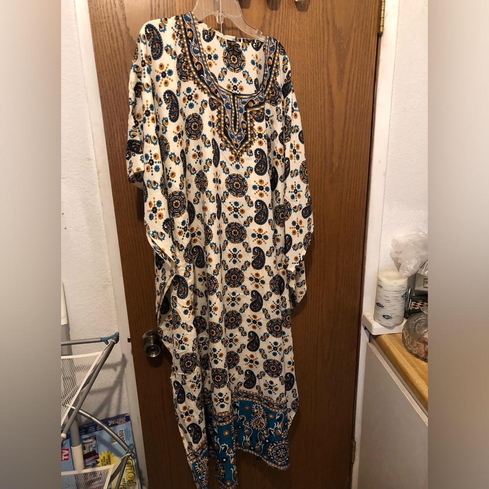 Bohemian Paisley Caftan - 38A $25 or $20 w/offer